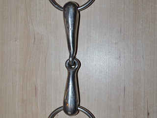wędzidło metalowe, r. 13 cm, pojedynczo łamane, puste, bdb