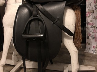 Siodło ujeżdżeniowe