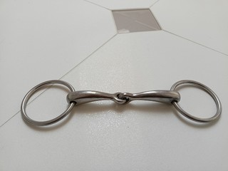 Wędzidło pojedynczo łamane 13,5 cm