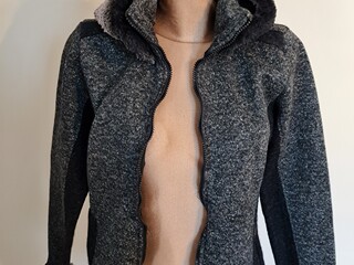 bluza CMP, r. 36, szara, z futrem, jak nowa z wadą