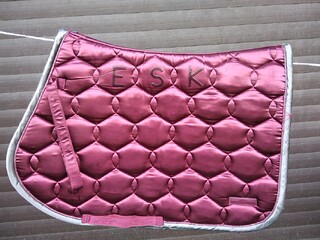 Eskadron rustic red vs full