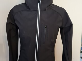 kurtka twin Oaks, r. XS, softshell, czarna, jak nowa z wadą