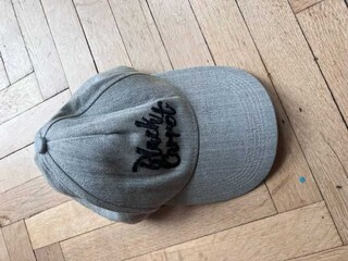 Czapka z daszkiem dla jeźdźców Black Carrot z bonusem