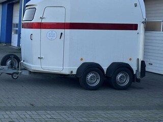 Sprzedam przyczepę  2-konna nowa cena możliwy transport !