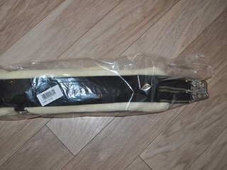 popręg Showmaster Cuddly, r. 130 cm, czarny, z jasnym futerkiem, NOWY
