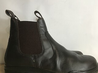 856.45. Buty stajenne Steeds rozmiar 45