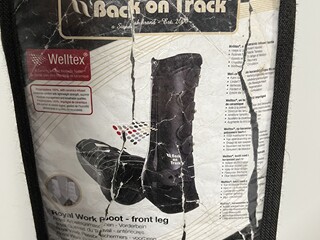 Ochraniacze - Back on Track FULL - przody