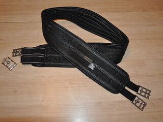 popręg Showmaster, czarny, neoprenowy, r. 150 cm, używany, z wadą