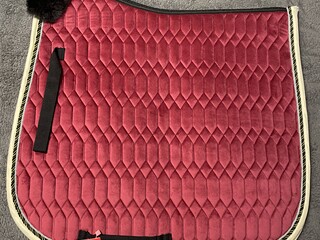 Nowe czapraki HV Polo, Imperial Riding, DL FULL