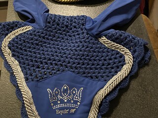 Trzy pary nauszników, idealny stan