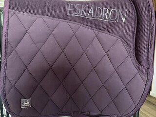 Czaprak Eskadron SOFTSHELL AVANTGARDE Heritage deepberry full DR