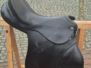 Sprzedam siodło skórzane, skokowe.