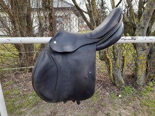 |Siodło skokowe Germida Ratomka Grand Prix 17 cali , rozstaw łęku L