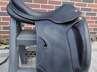 Siodło Prestige Passion Dressage 17' Nero, łęk 33