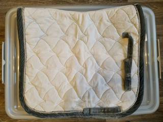 Zestaw biały czaprak, owijki, nauszniki