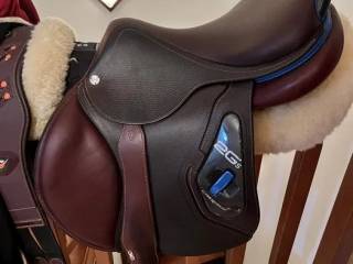 Siodło skokowe CWD 2Gs 17” 2C