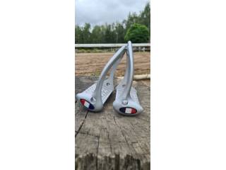 Strzemiona nowe aluminiowe feeling