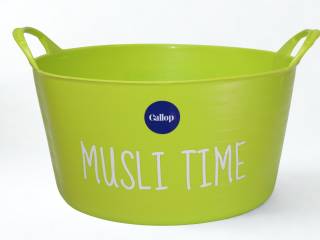 Miska Musli Time pistacjowa – pojemnik na musli, elastyczne wiadro dla koni