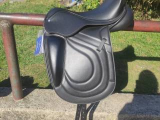 Siodło ujeżdżeniowe Premier Equine model Bletchley