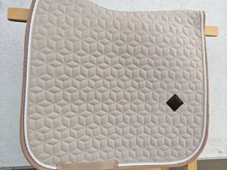 Czaprak Kentucky full ujezdzeniowy DL wool beżowy