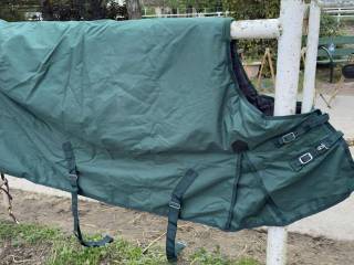 Bardzo gruba derka zimowa padokowa 145 cm