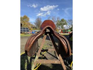 Siodło skokowe devoucoux Biarritz 18”