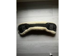 Popręg mattes z futrem owczym 45 cm