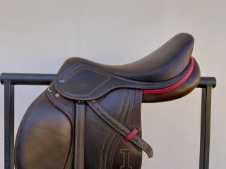 Siodło skokowe IKONIC Evolution line