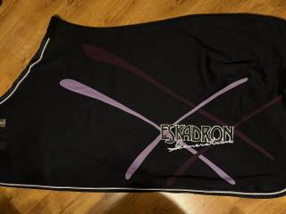 Derka polarowa Eskadron M niedostępna kolekcja