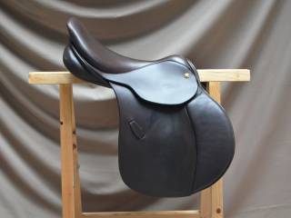 Derby House siodło skokowe 17" M