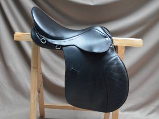 Collegiate siodło wszechstronne 17,5