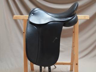Equestor Continental wąskie siodło ujeżdżeniowe 17,5 N