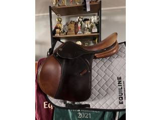 Prestige X-Meredith 17’33 siodło skokowe WEŁNA