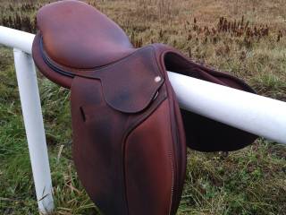 Siodło skokowe Butet 18” świetny stan