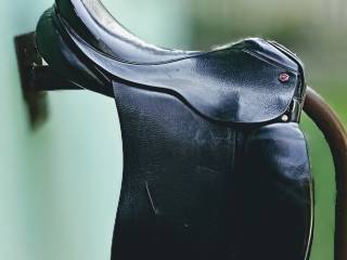 Siodło ujeżdżeniowe Albion Style M 18 plus dodatki CENA DO NEGOCJACJI