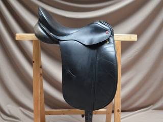 Albion Style siodło ujeżdżeniowe 17" MW na wysoki kłąb