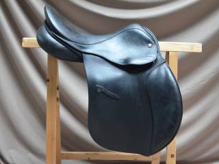 Siodło wszechstronne o profilu skokowym Jeffries Falcon 18 M