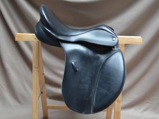 Siodło Thorowgood T6 siodło wszechstronne syntetyczne 17,5 MW/W