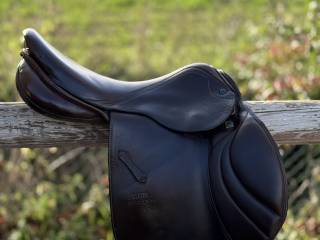 Siodło stubben Portos w doskonałym stanie, z nowym wypełnieniem paneli!