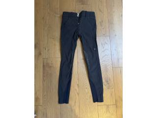 Bryczesy Equiline X-shape z lejem kolanowym