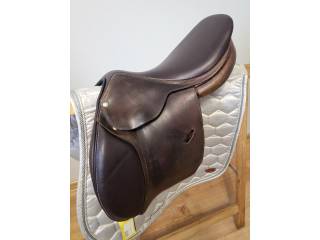 Butet Saumur 17cali, łęk M