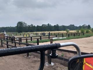 Praca jeździec oraz luzak