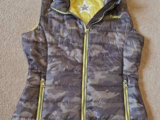 Kamizelka PIKEUR Cyra z kapturem  rozmiar 34