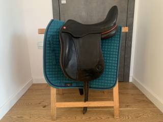 Siodło ujeżdżeniowe HB Contact 17,5