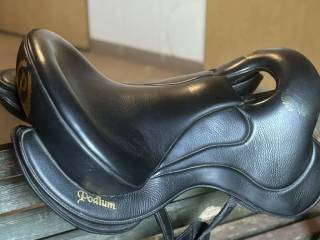 Siodło PODIUM 17”