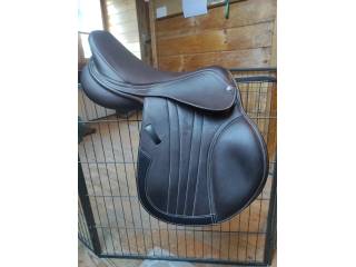Premier Equine Chamonix 17"