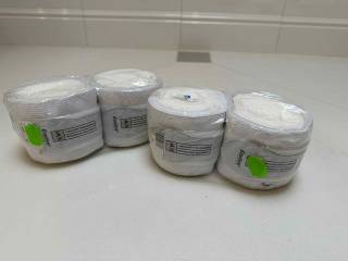 NOWE bandaże owijki elastyczno-polarowe białe Equiline 4 szt