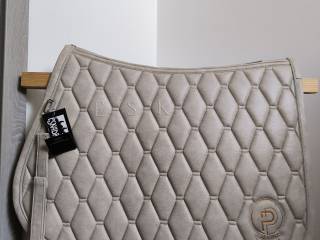 Czaprak Eskadron Full vs skokowy Platinum