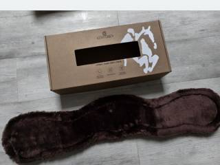 Futerko na popręg ujezdzeniowy 60 i 70 cm Kentucky