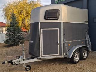 Przyczepa do przewozu koni